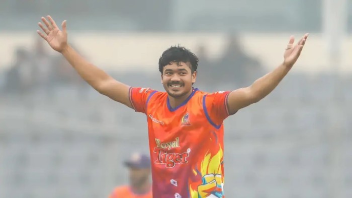 ইতিহাসের সেরা ৫ উইকেটশিকারী বোলার