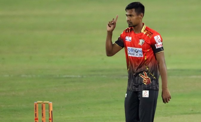 ইতিহাসের সেরা ৫ উইকেটশিকারী বোলার